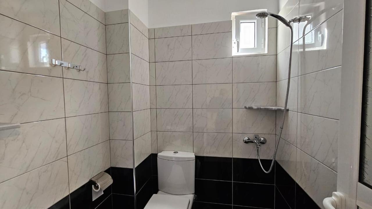 Arileo Hotell Himare Rom bilde
